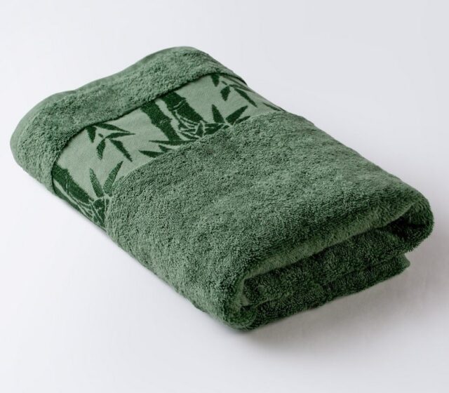 полотенце зеленое бамбук